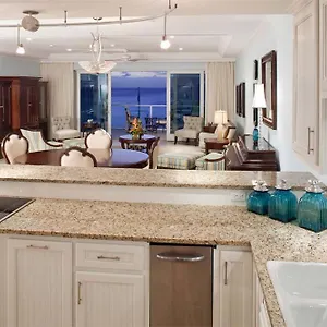 Caribbean Club Boutique Hotel, Grand Cayman Отель Seven Mile Beach
